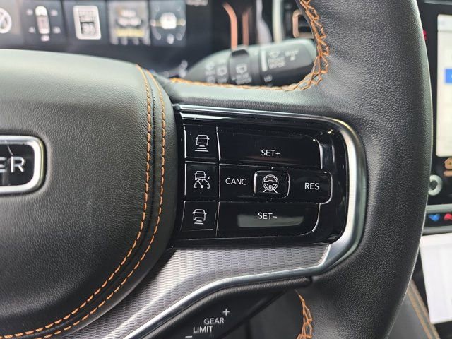 Used 2023 Jeep Grand Wagoneer L Series III image 20