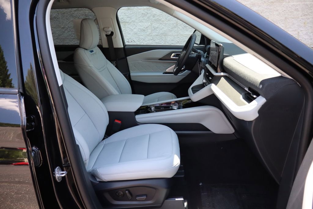 New 2026 Ford Explorer Platinum w/ LUX Leather Package AWD/4WD image 37
