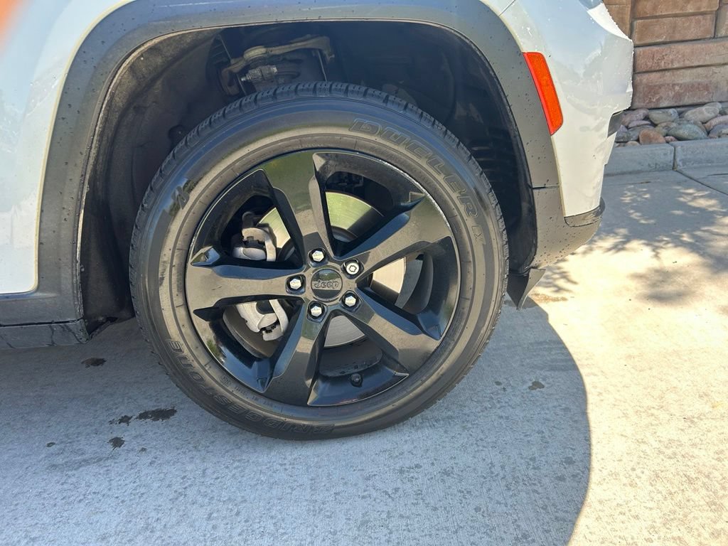 Used 2021 Jeep Grand Cherokee L Laredo AWD/4WD image 34