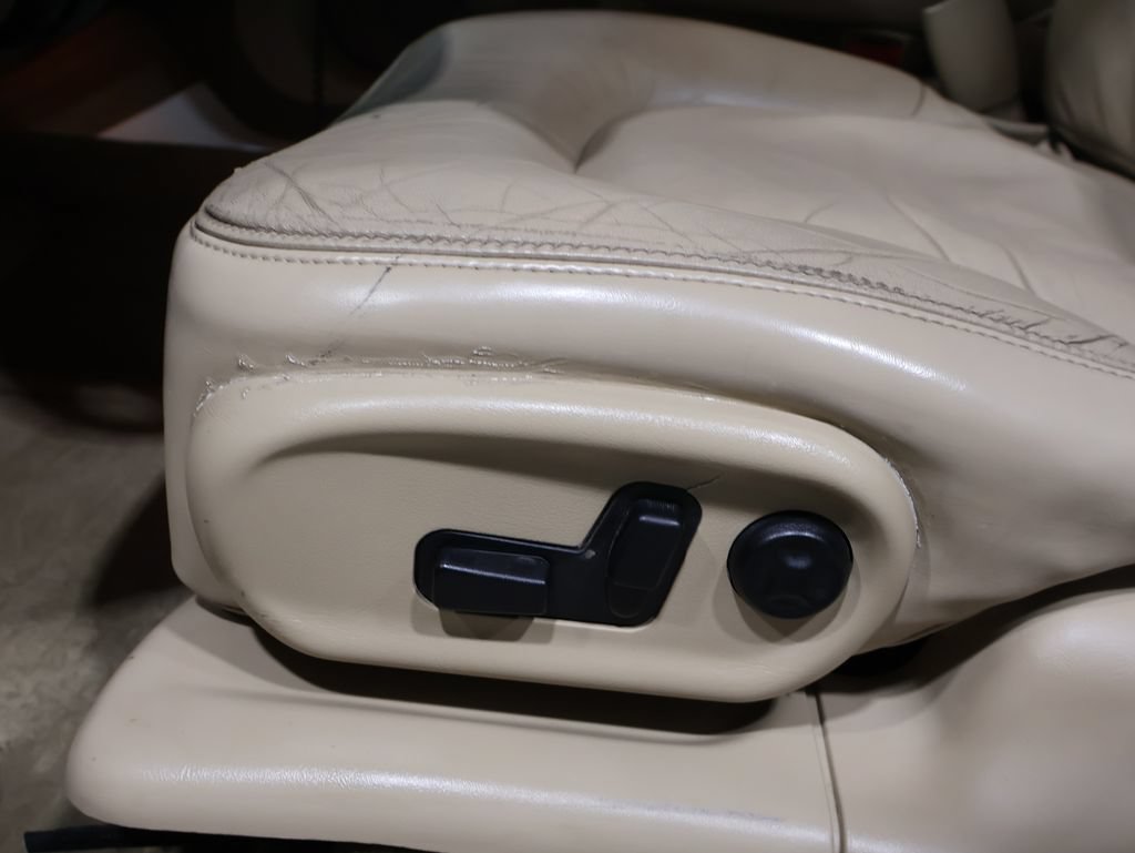 Used 2004 Buick Park Avenue w/ Prestige Feature Package FWD image 17