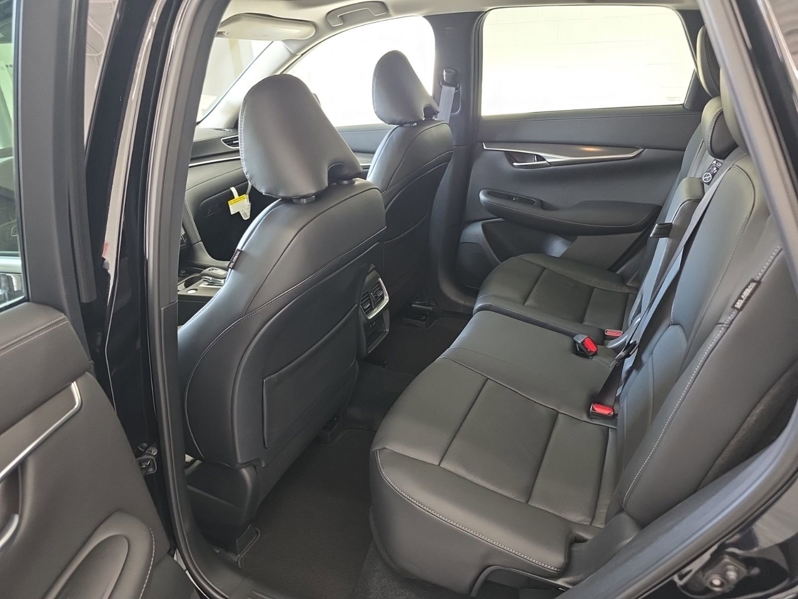 New 2025 INFINITI QX50 Luxe image 16