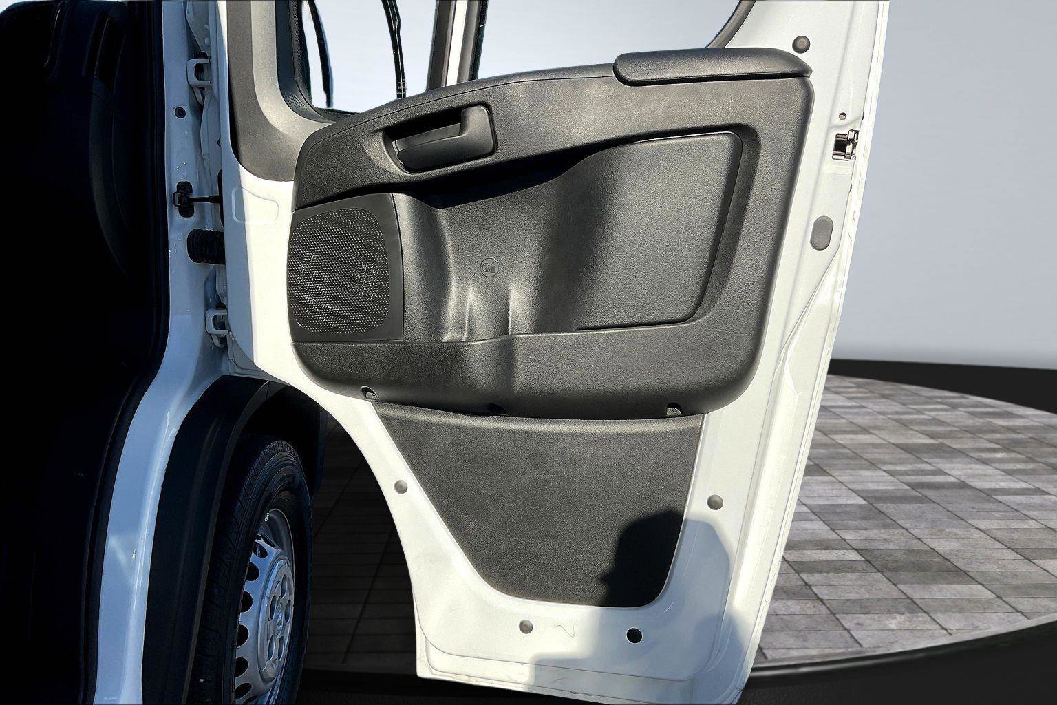 Used 2025 RAM ProMaster 2500 w/ Convenience Group image 23