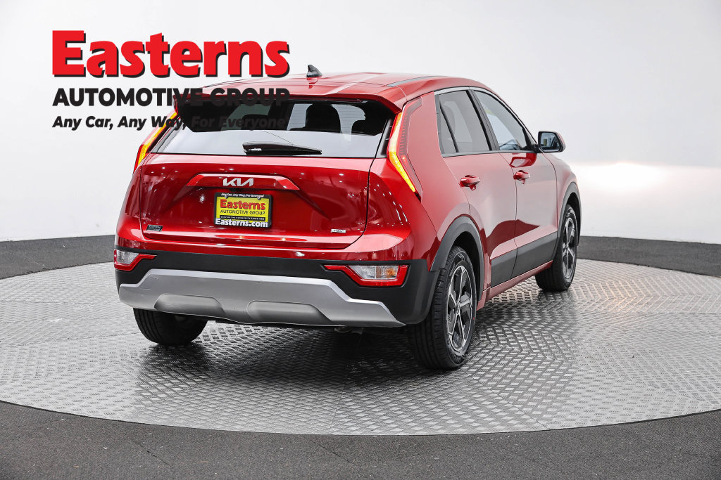 Used 2025 Kia Niro LX FWD image 6