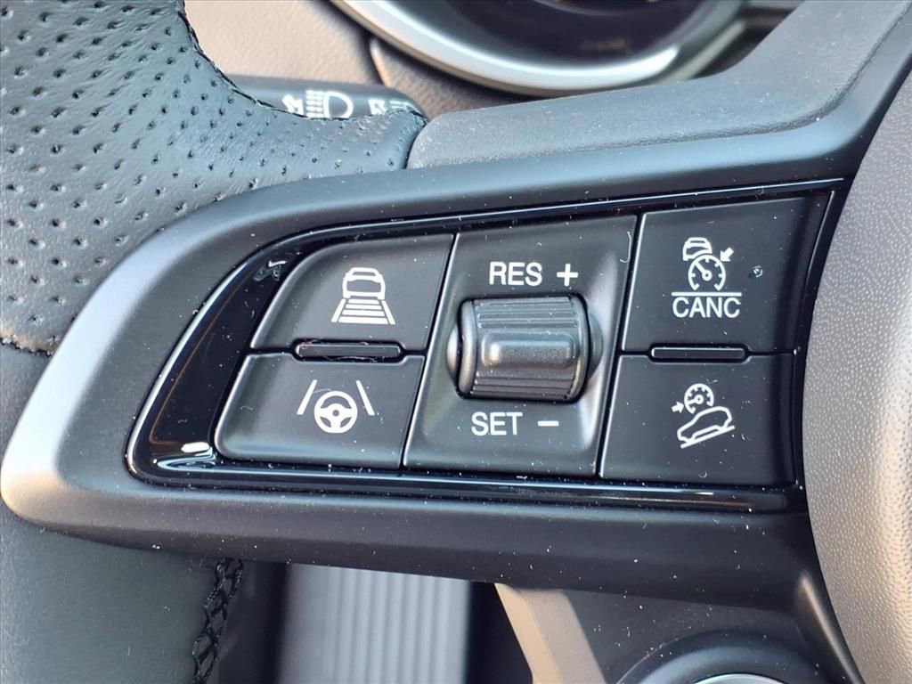 New 2026 Alfa Romeo Stelvio Sprint w/ Convenience Package image 21