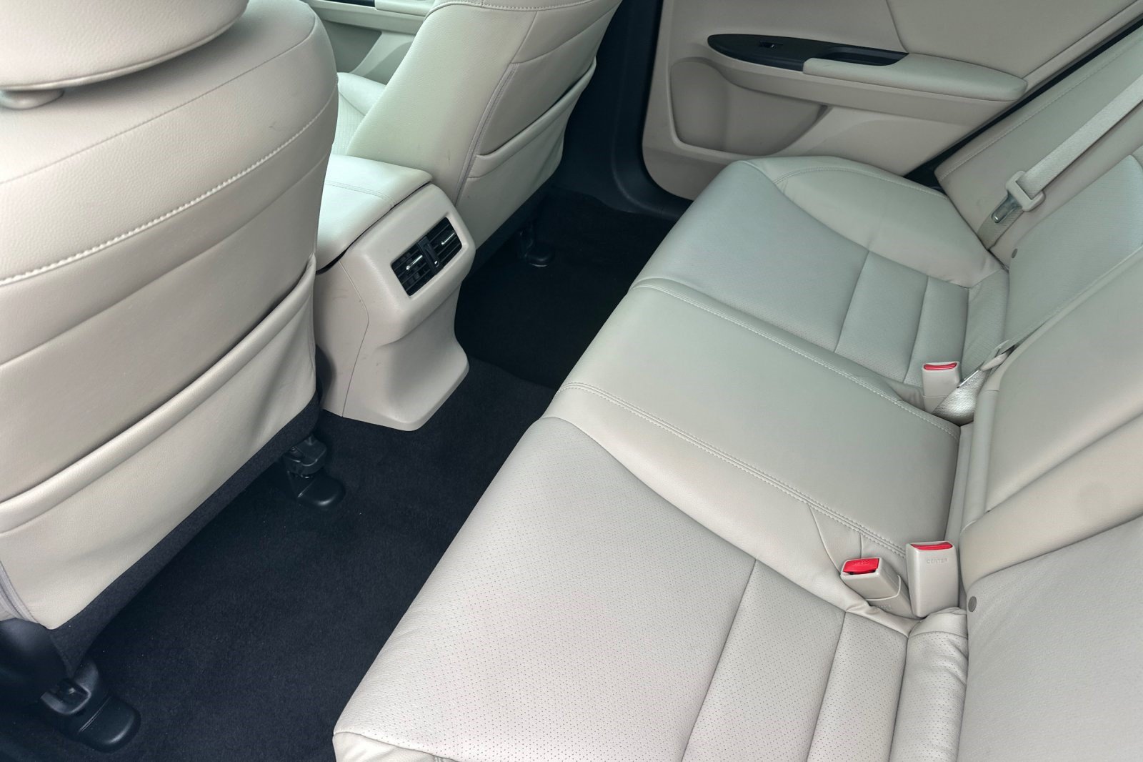 Used 2017 Honda Accord EX-L image 25