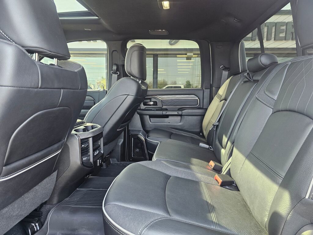 Used 2025 RAM 3500 Limited AWD/4WD image 13