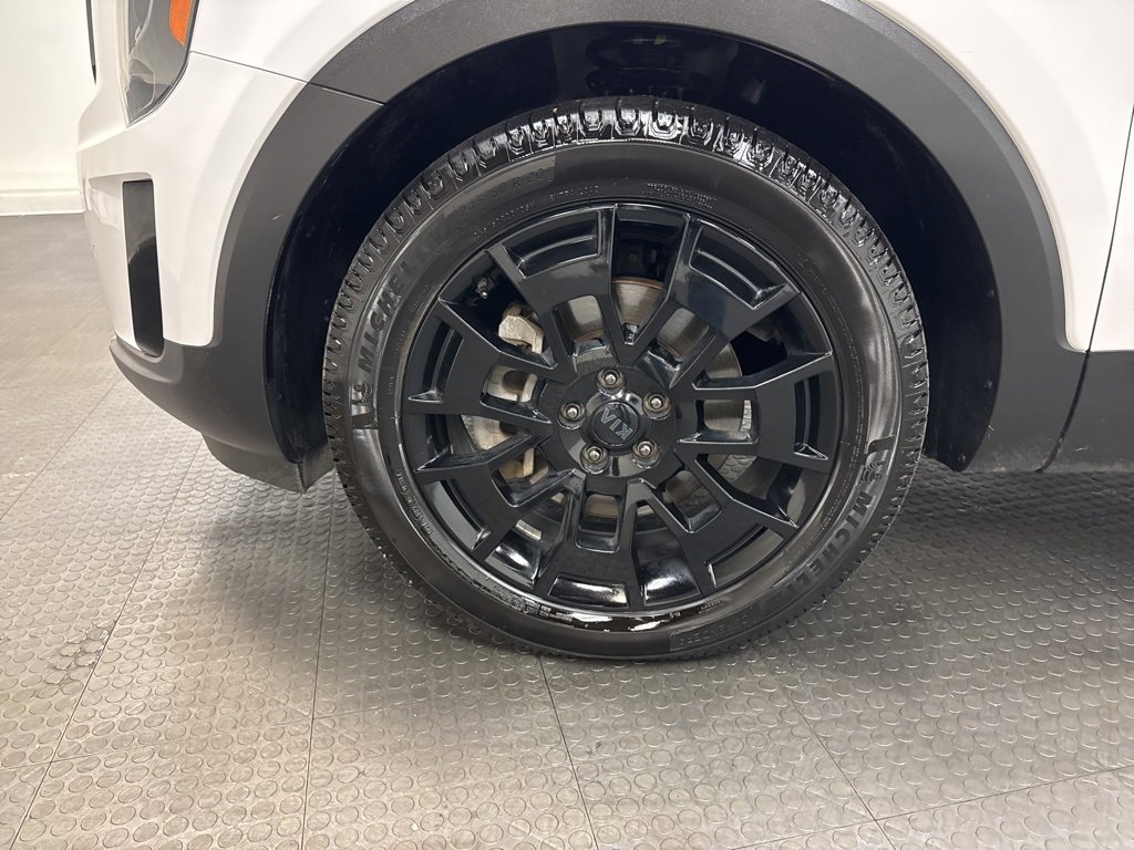 Used 2021 Kia Telluride SX w/ SX Prestige Package image 11