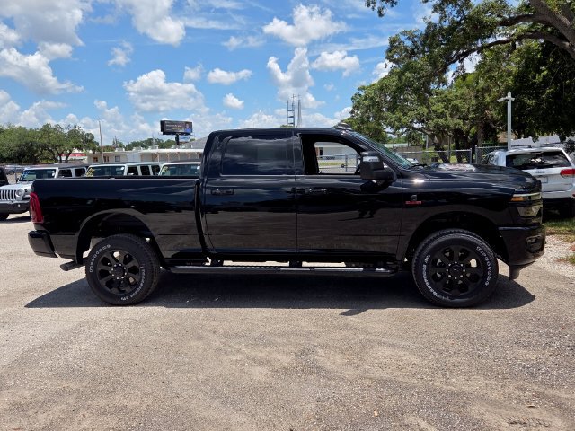 New 2026 RAM 2500 Laramie AWD/4WD image 9