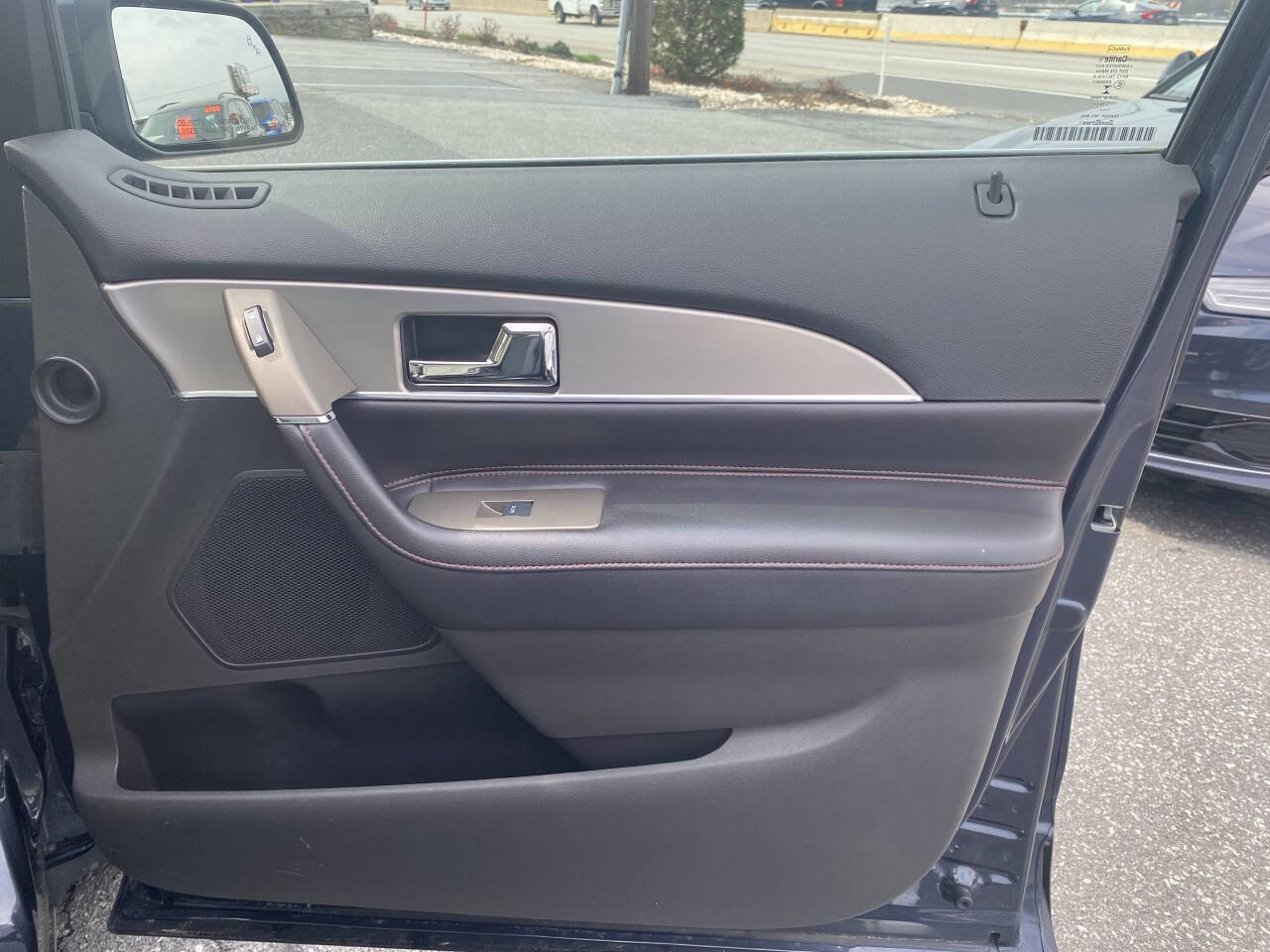 Used 2014 Lincoln MKX AWD w/ Equipment Group 102A image 19