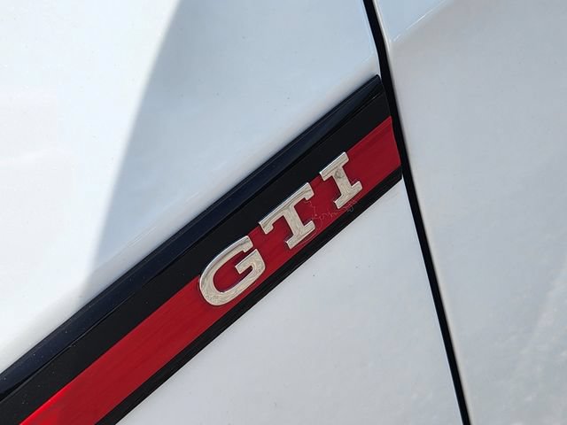 Used 2024 Volkswagen GTI SE FWD image 17