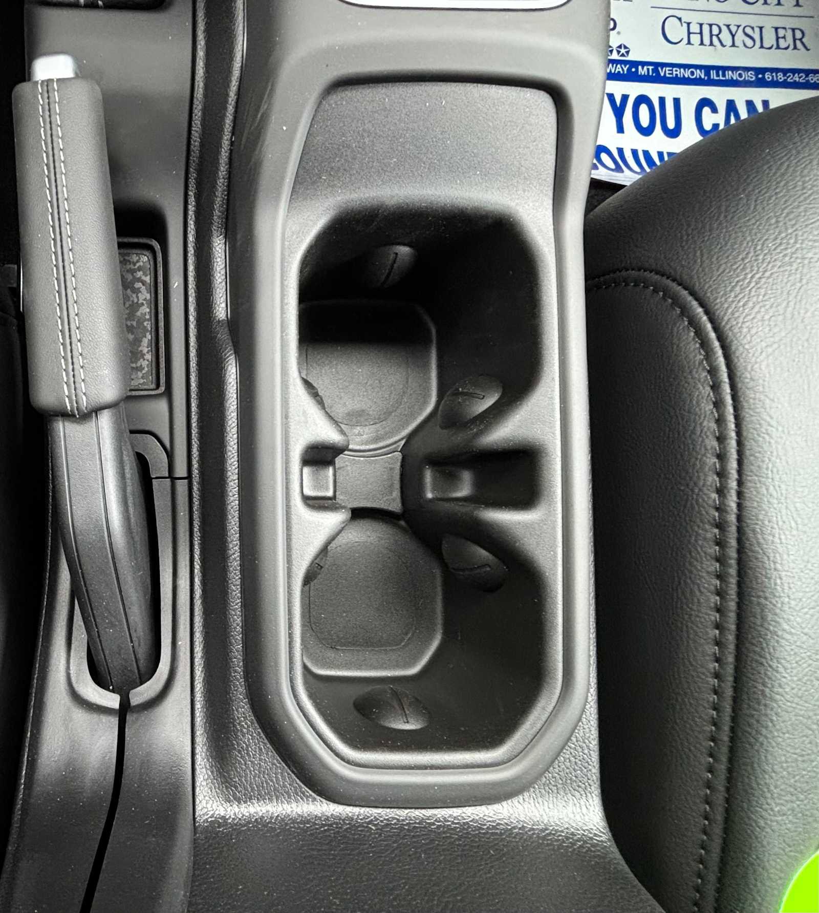 Used 2025 Jeep Wrangler Sahara image 25