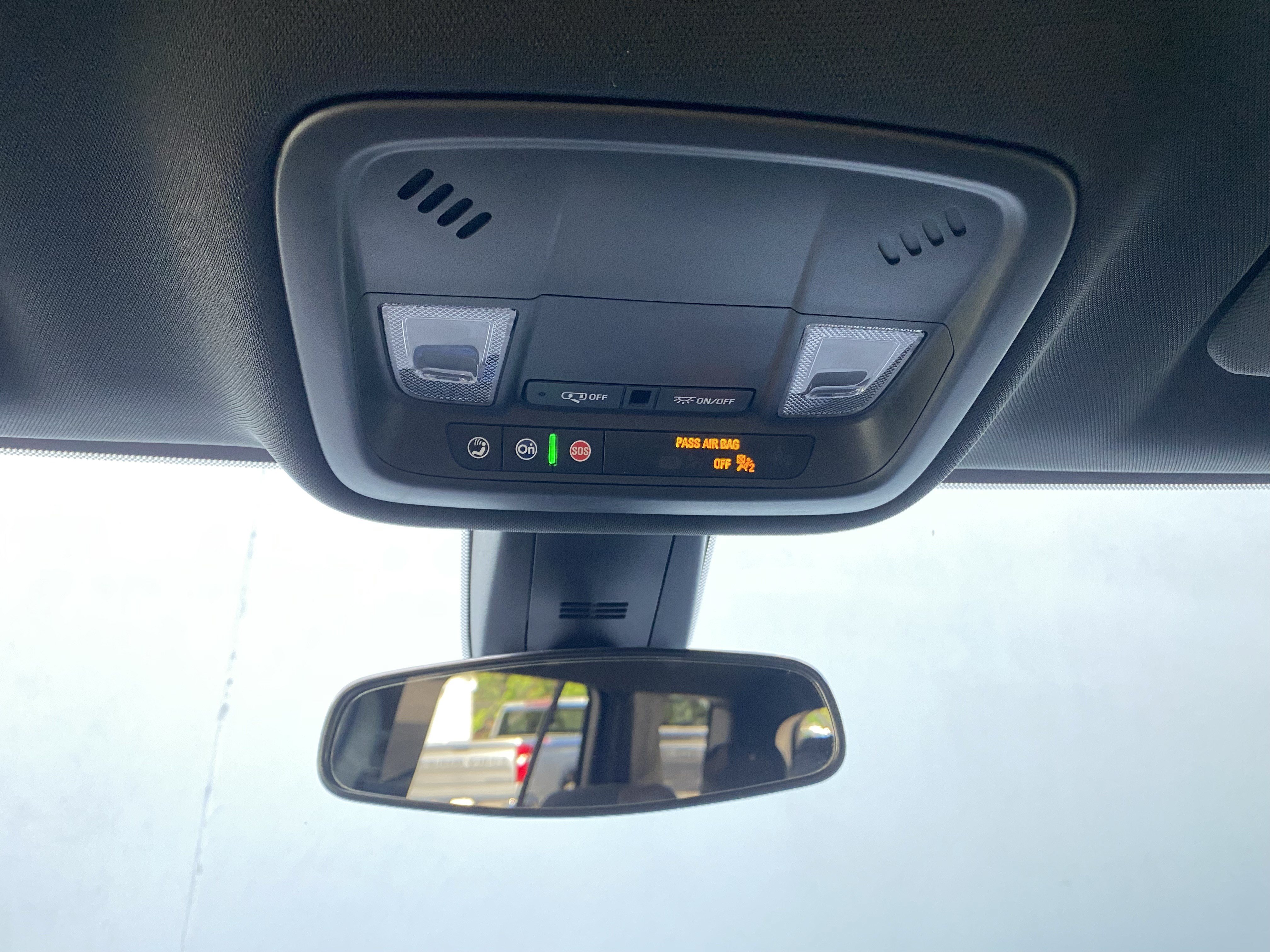 Used 2023 Chevrolet Traverse LT FWD image 31