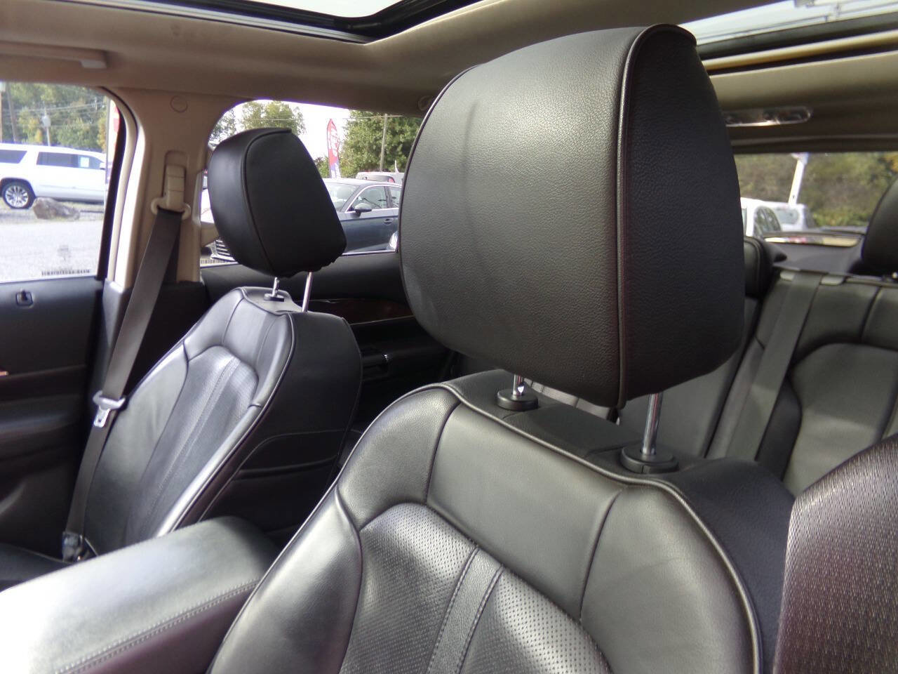 Used 2015 Lincoln MKX AWD w/ Equipment Group 102A image 24