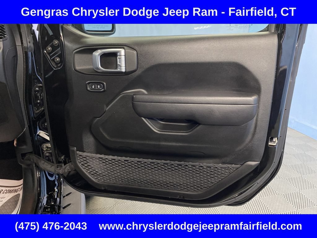 Used 2022 Jeep Wrangler Unlimited Rubicon 4xe w/ Cold Weather Group AWD/4WD image 45