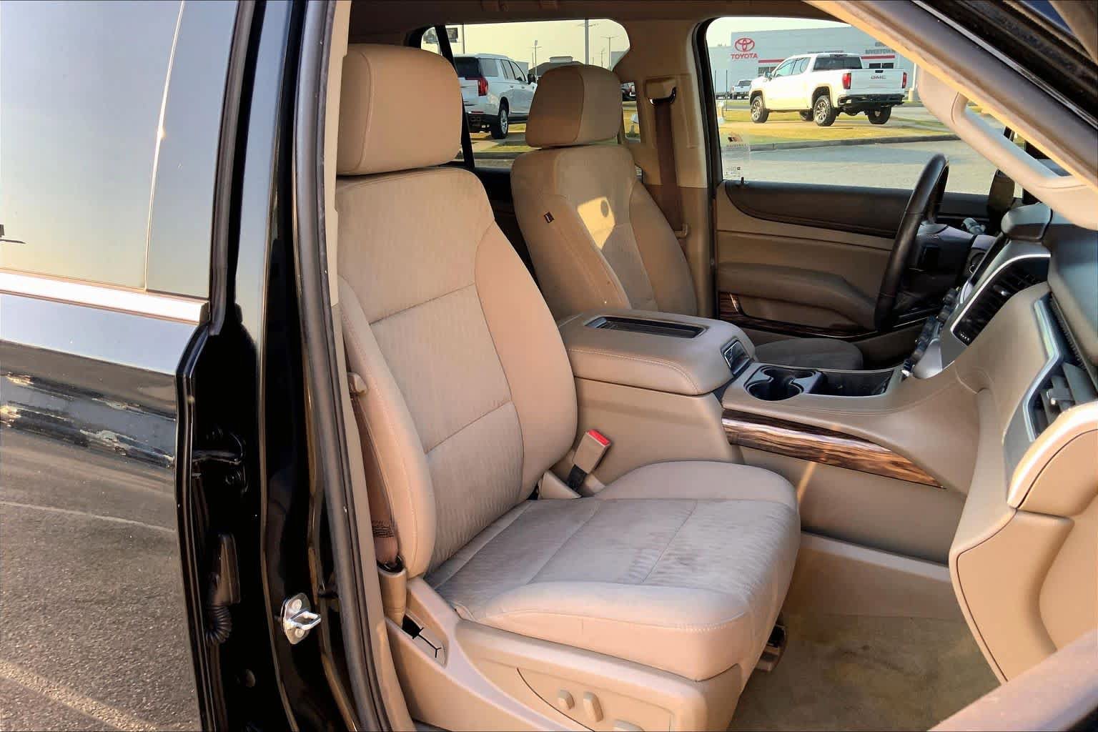 Used 2017 GMC Yukon SLE w/ SLE Value Package RWD image 9