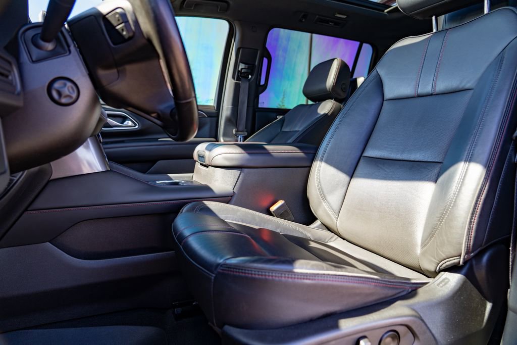 Used 2021 Chevrolet Suburban RST w/ Luxury Package AWD/4WD image 14