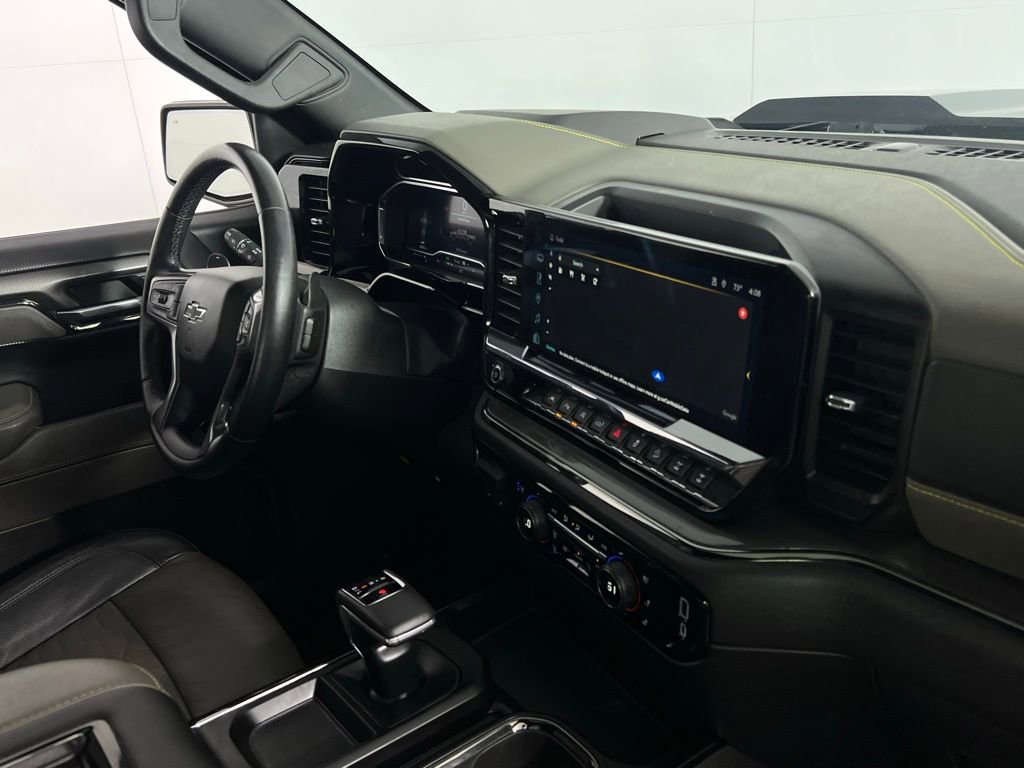 Used 2022 Chevrolet Silverado 1500 ZR2 w/ Technology Package image 35