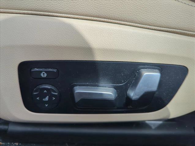 Used 2020 BMW 330i Sedan w/ Convenience Package image 25
