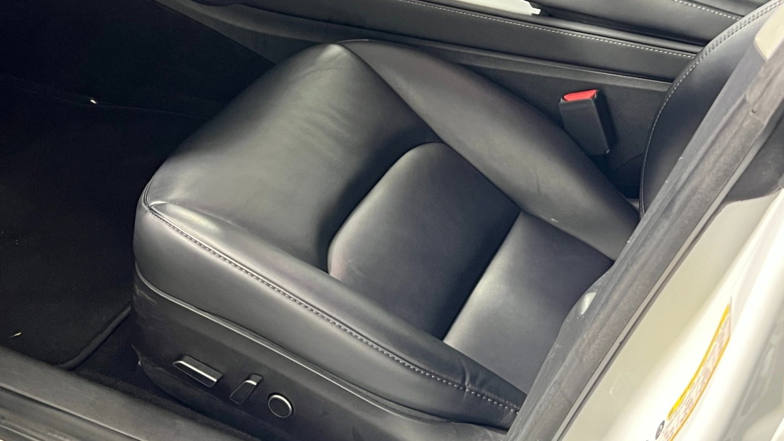 Used 2023 Tesla Model 3 Performance image 14