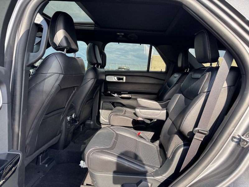 Used 2023 Ford Explorer ST w/ Equipment Group 401A image 12