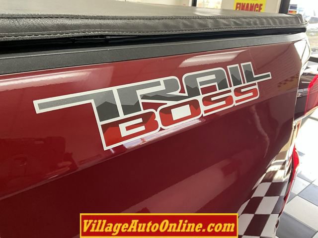 Used 2020 Chevrolet Silverado 1500 LT Trail Boss AWD/4WD image 28