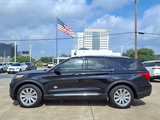 Used 2024 Ford Explorer King Ranch w/ Technology Package RWD image 24