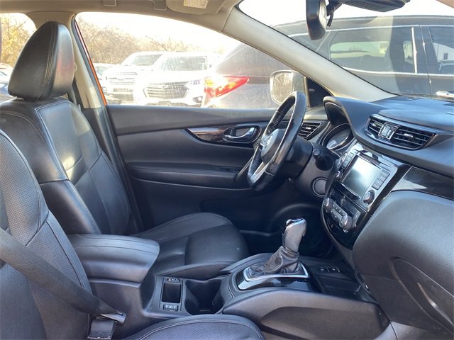 Used 2021 Nissan Rogue Sport SL w/ Premium Package image 11