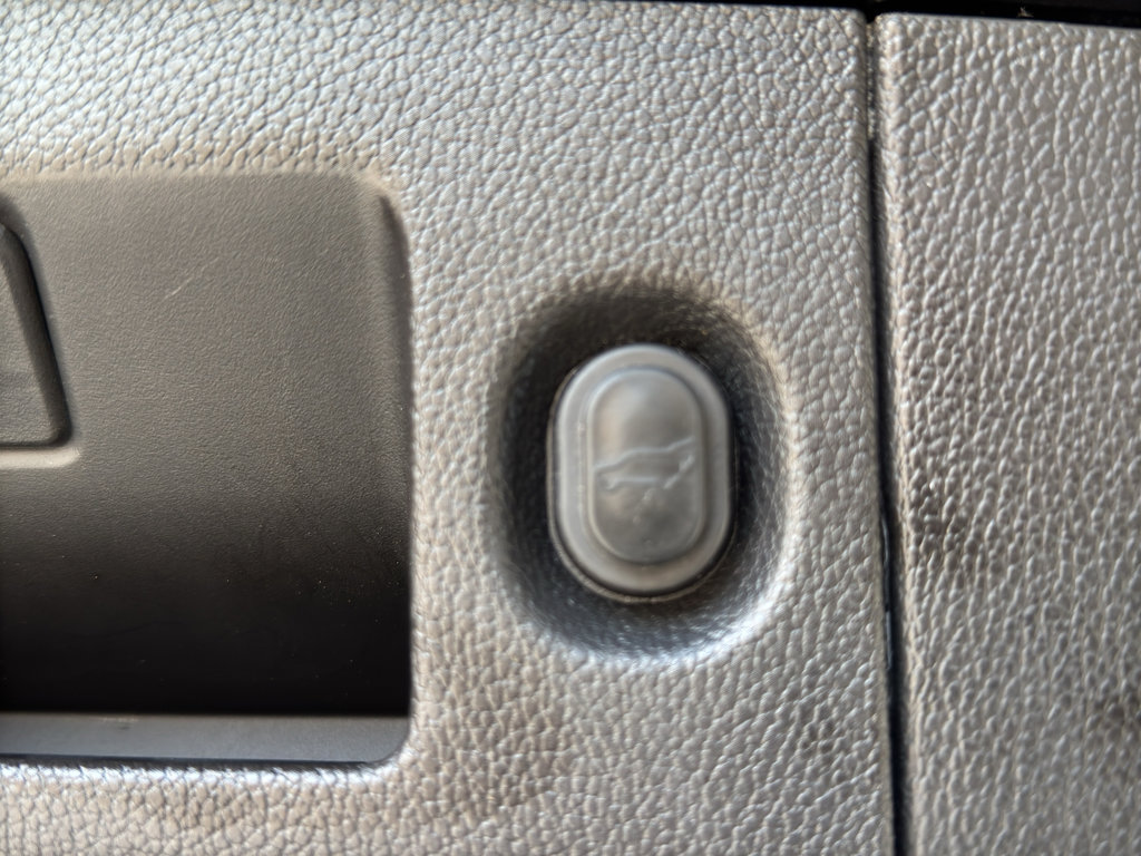 Used 2020 Chevrolet Tahoe Premier AWD/4WD image 23