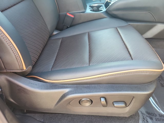Used 2024 GMC Canyon AT4 w/ AT4 Premium Package AWD/4WD image 23