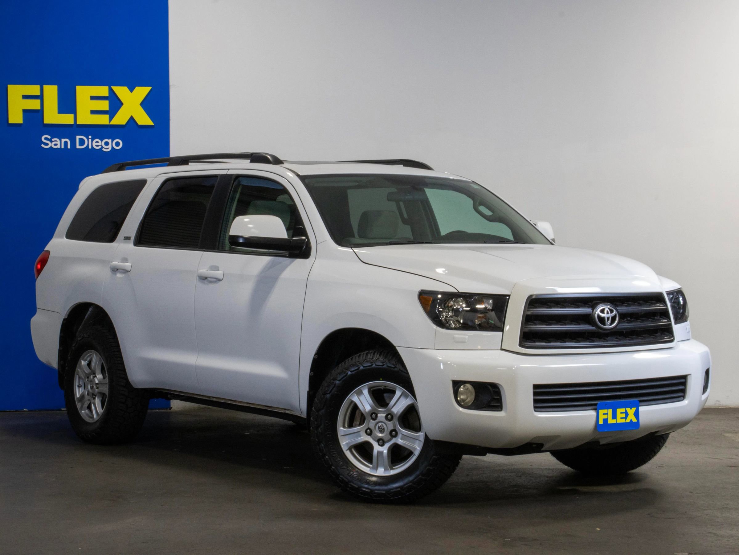 Used 2014 Toyota Sequoia SR5 RWD image 8