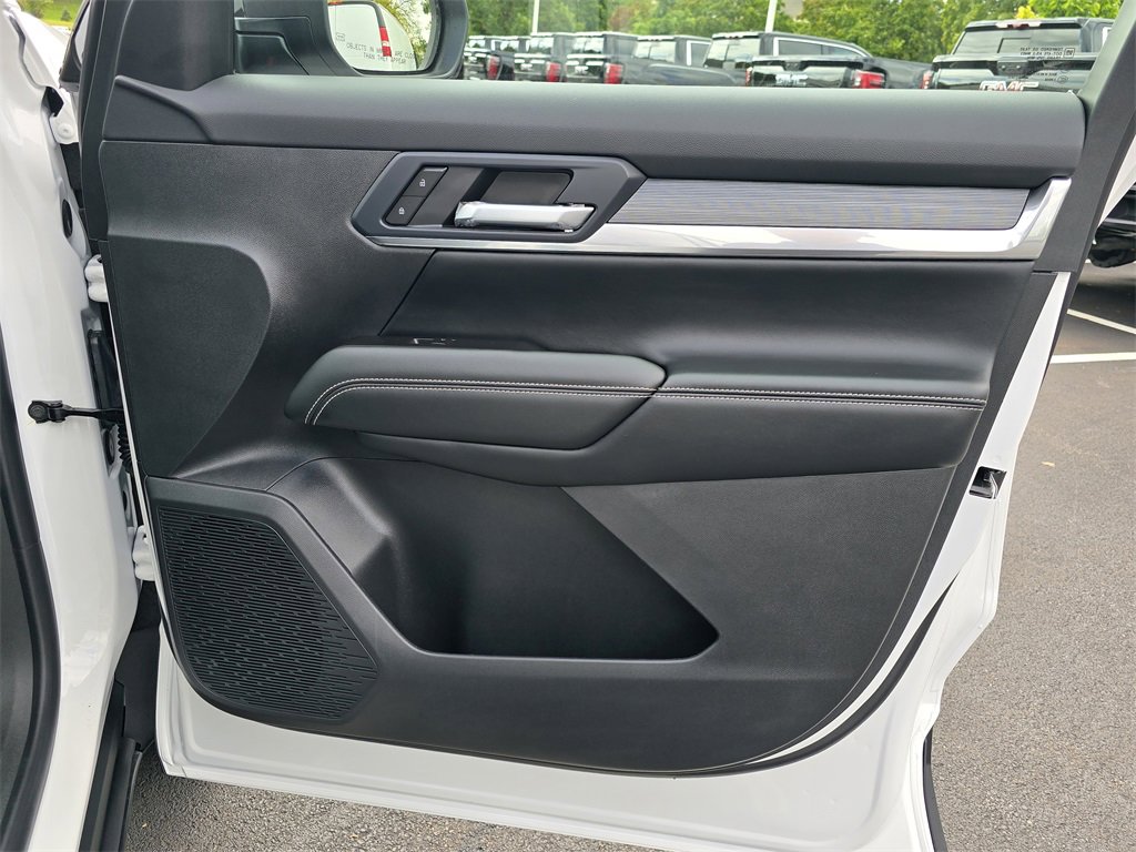 New 2026 GMC Terrain Elevation w/ Elevation Premium Package image 32