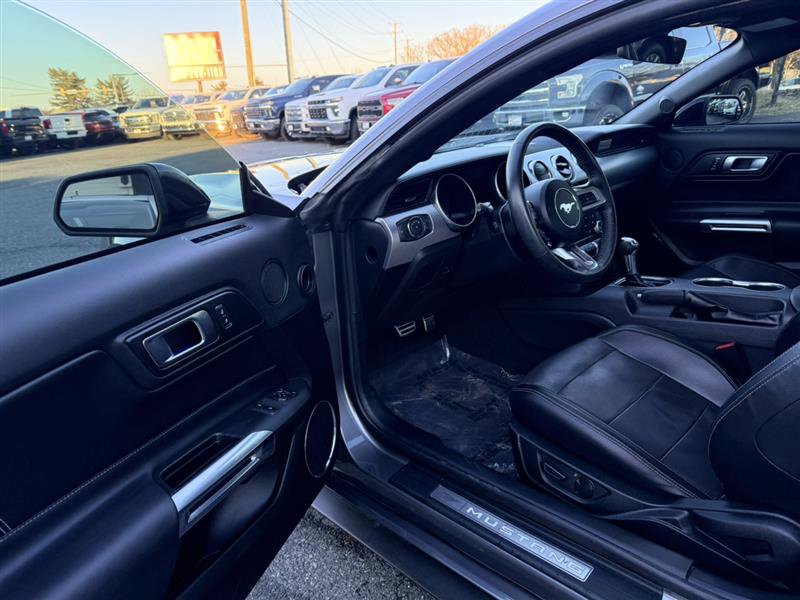 Used 2022 Ford Mustang GT Premium w/ Black Accent Package image 18