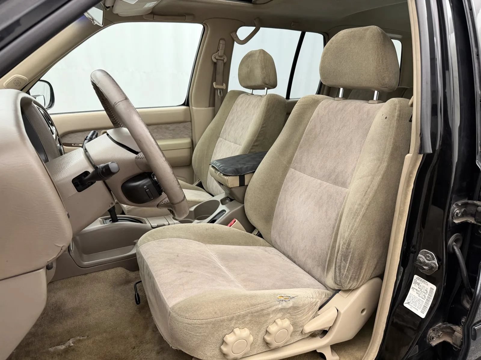 Used 2001 Nissan Pathfinder LE RWD image 8