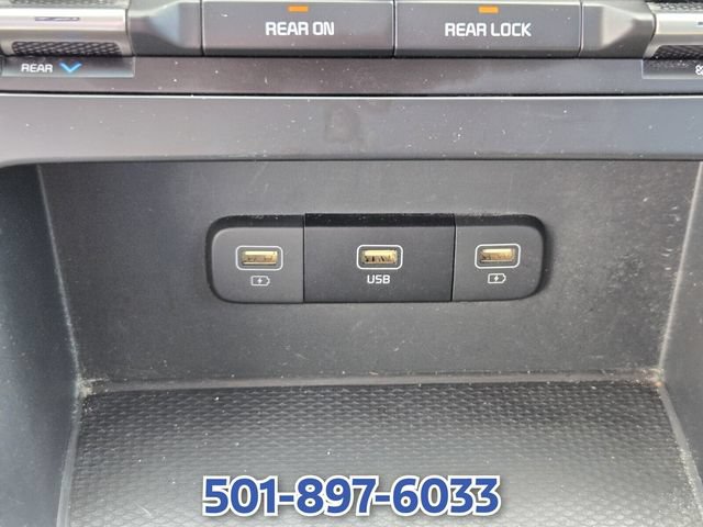 Used 2024 Kia Carnival LX FWD image 25