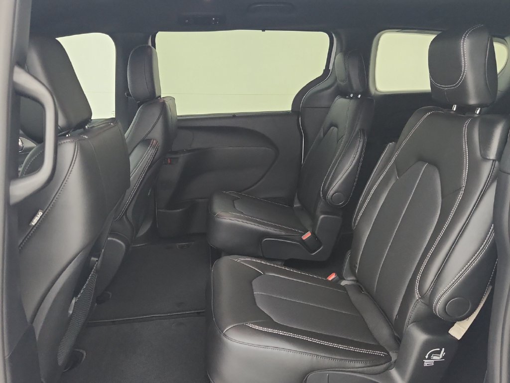 New 2027 Chrysler Pacifica LX FWD image 28