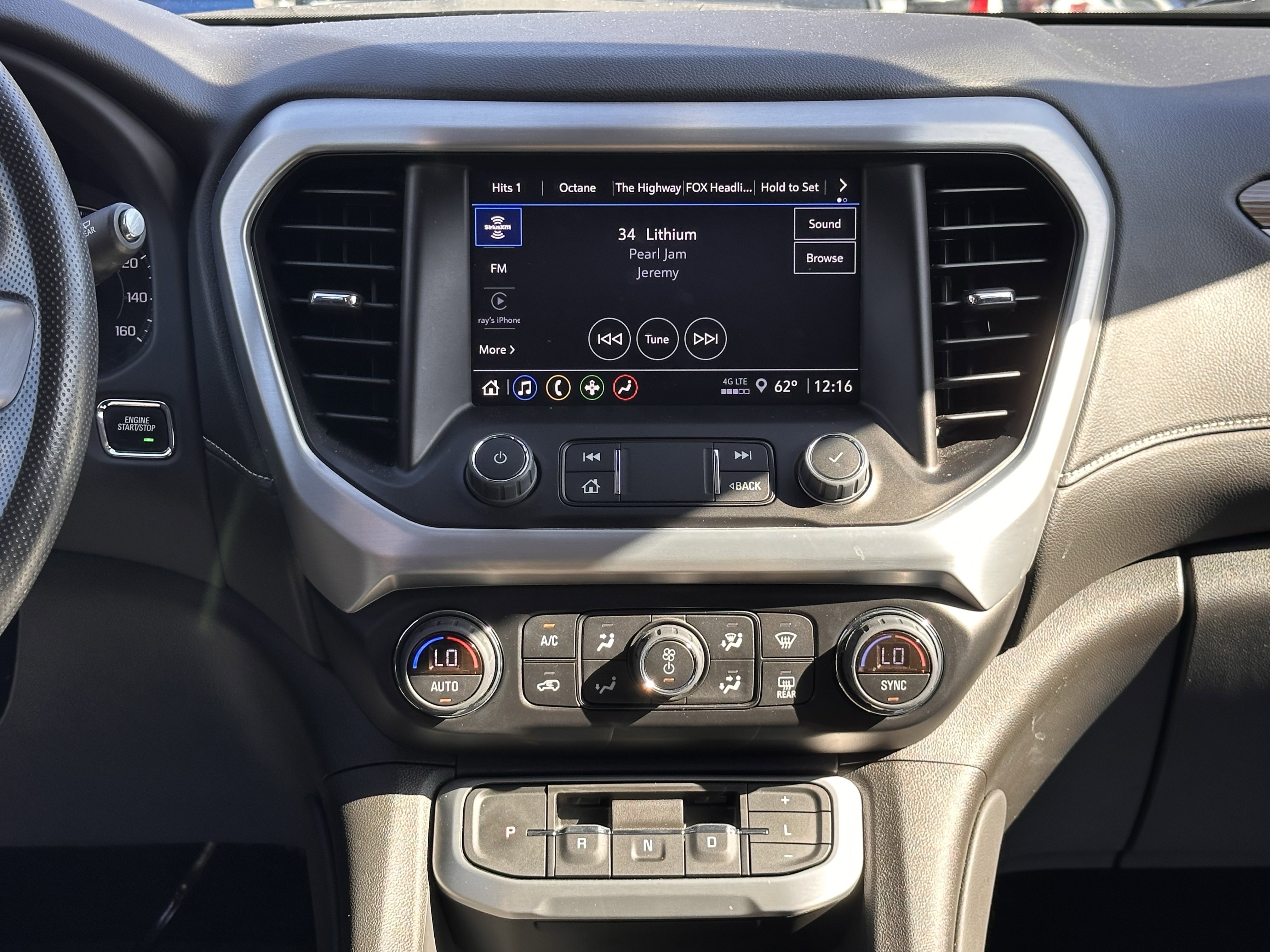 Used 2023 GMC Acadia SLE w/ Driver Convenience Package image 14