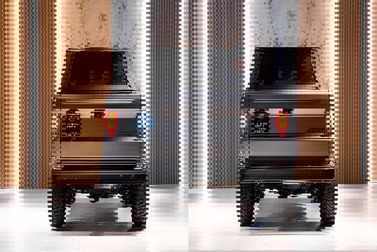 Used 2024 Ford Bronco Black Diamond image 3