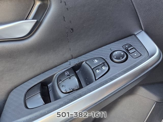 Used 2025 Nissan Sentra SR w/ SR Premium Package FWD image 31