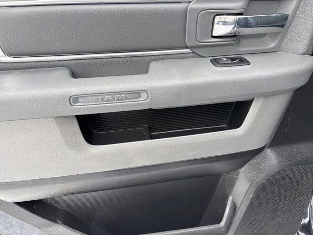 Used 2017 RAM 1500 Classic SLT w/ SLT Plus D←cor Group image 33