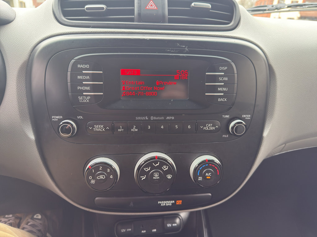 Used 2015 Kia Soul FWD image 20