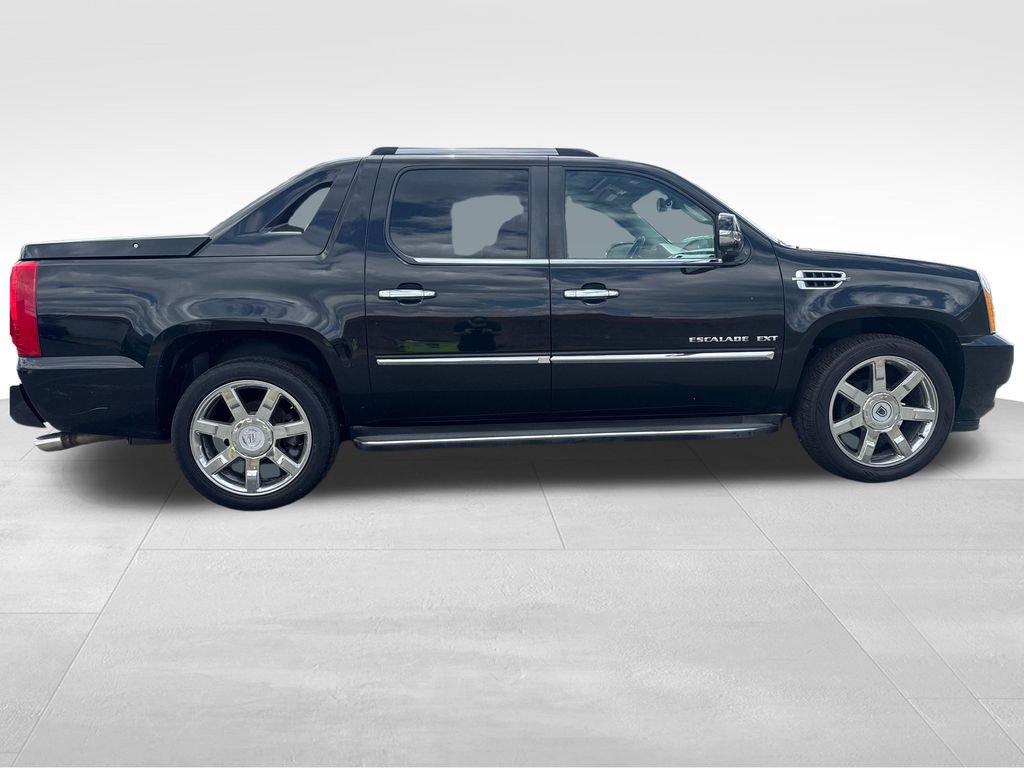 Used 2011 Cadillac Escalade EXT Luxury AWD/4WD image 13