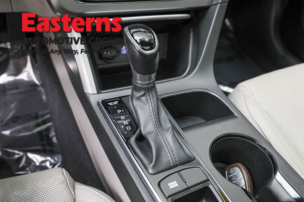 Used 2015 Hyundai Sonata Limited w/ Option Group 05 image 13