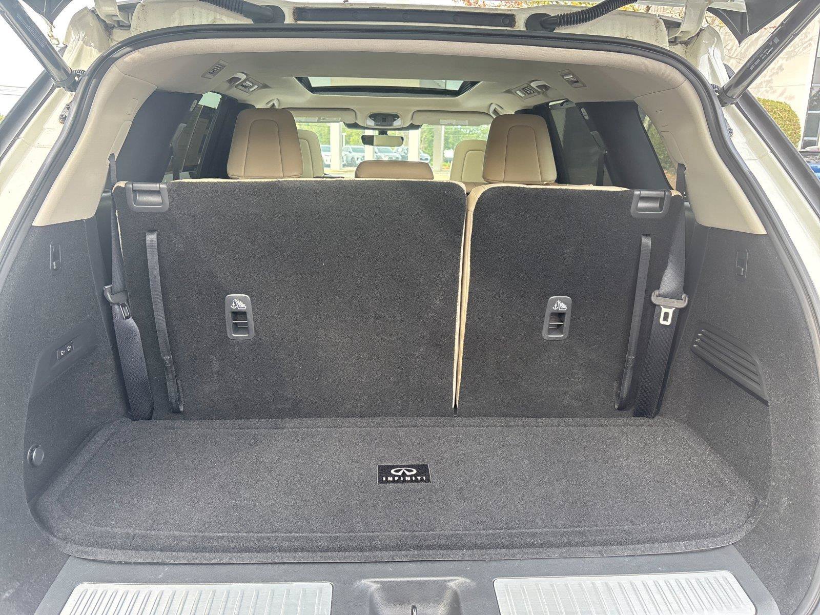 Used 2023 INFINITI QX60 Sensory w/ Cargo Package AWD/4WD image 36