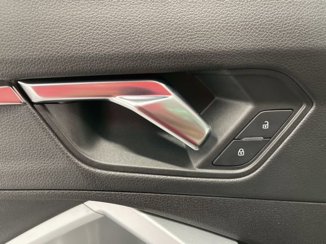 Used 2022 Audi Q3 2.0T Premium w/ Convenience Package image 30