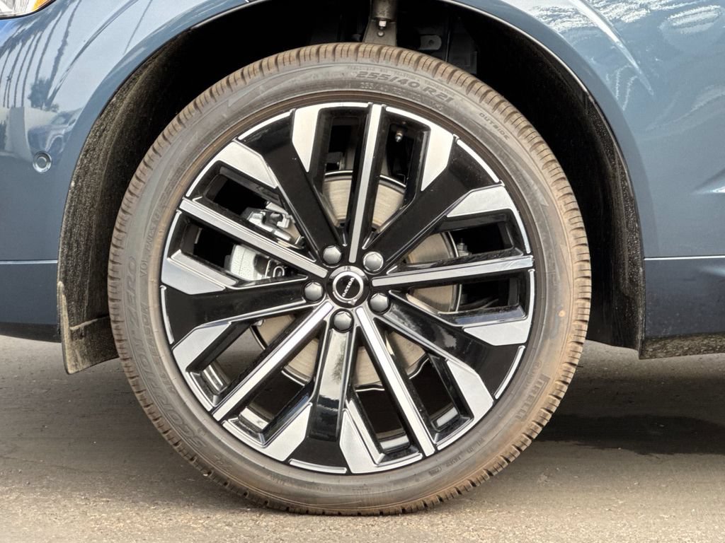 New 2026 Volvo XC60 B5 Ultra w/ Protection Package Premier AWD/4WD image 25
