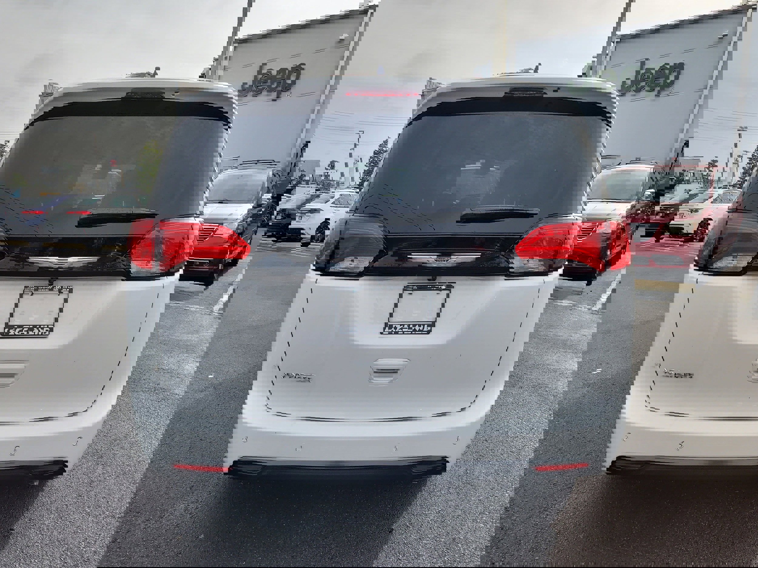 New 2026 Chrysler Voyager LX image 7