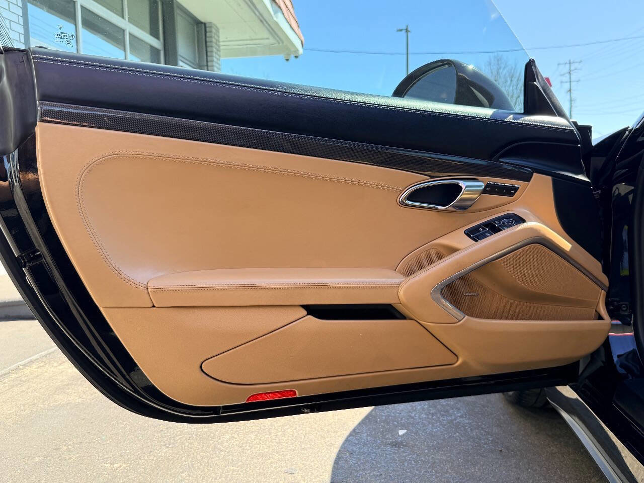 Used 2015 Porsche 911 Turbo S image 16