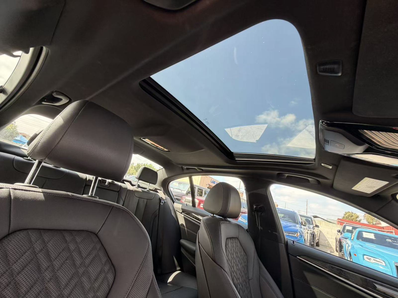 Used 2023 BMW 530i w/ M Sport Package RWD image 18