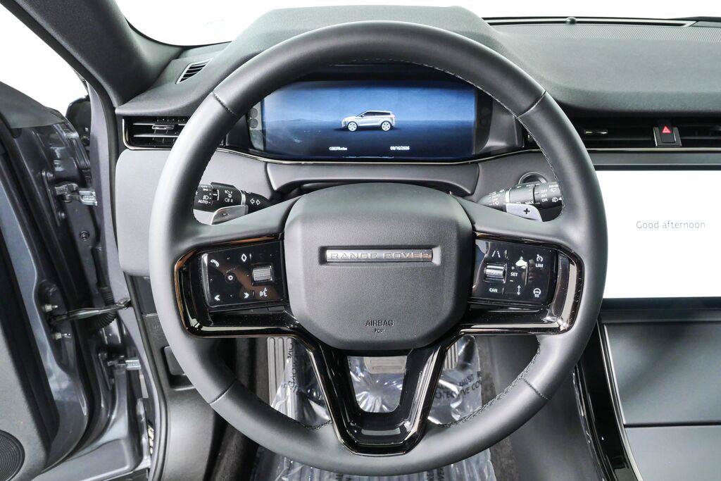 Used 2024 Land Rover Range Rover Evoque S AWD/4WD image 9
