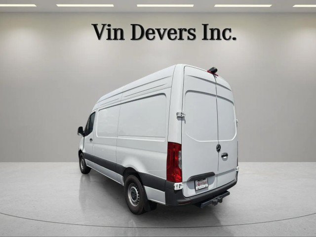 Used 2025 Mercedes-Benz Sprinter 2500 image 5